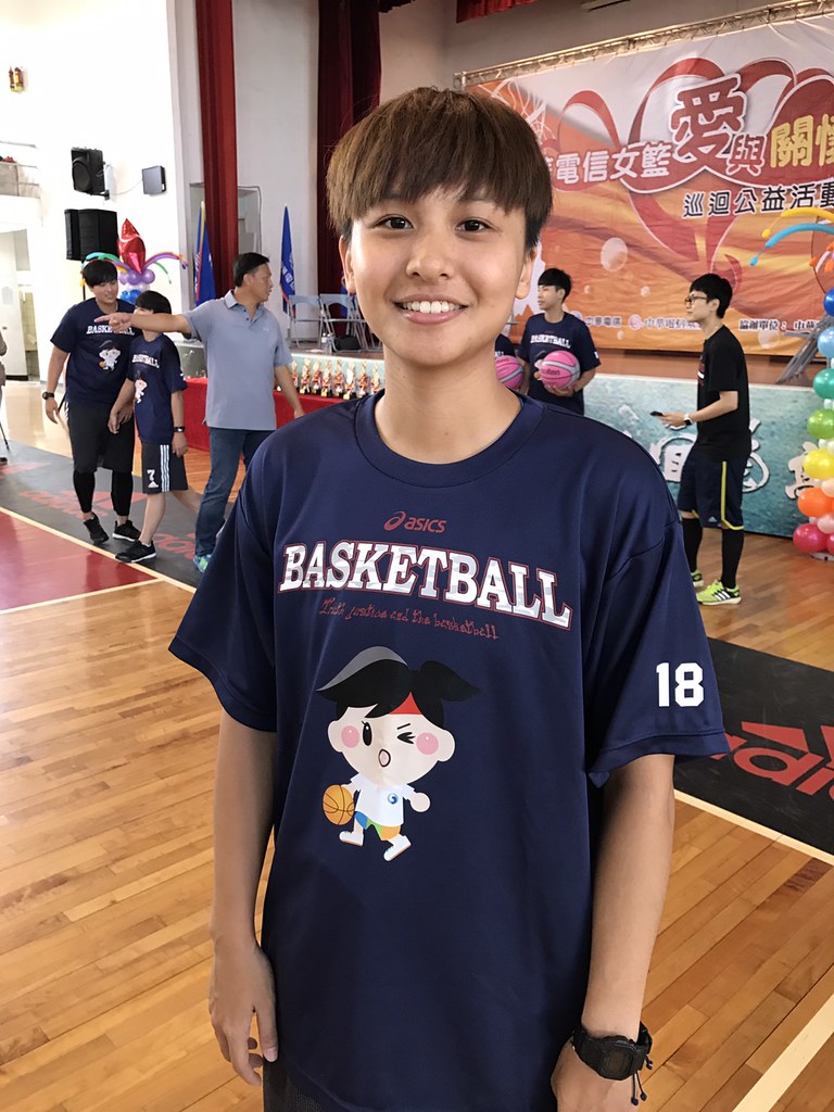 阿姿仍想拚旅外　柯將軍：電信永遠都是她的家