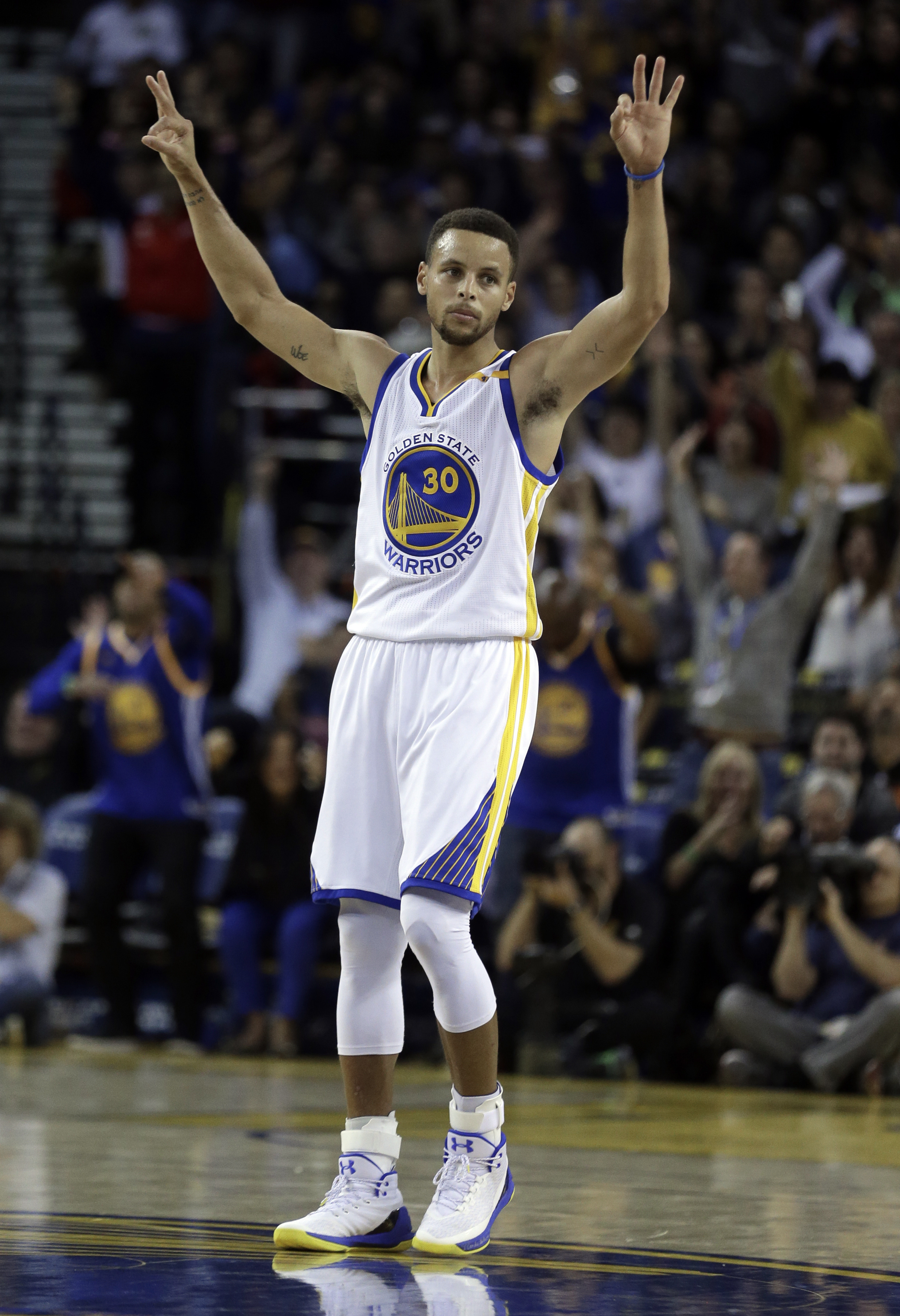 單場13記三分球　Curry再創紀錄