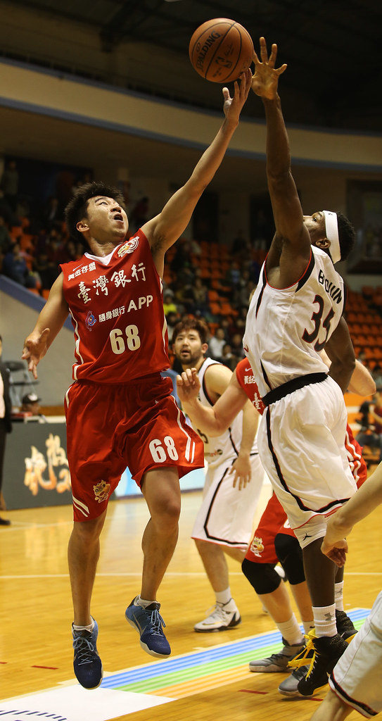 台銀認真拚　小輸日本隊6分