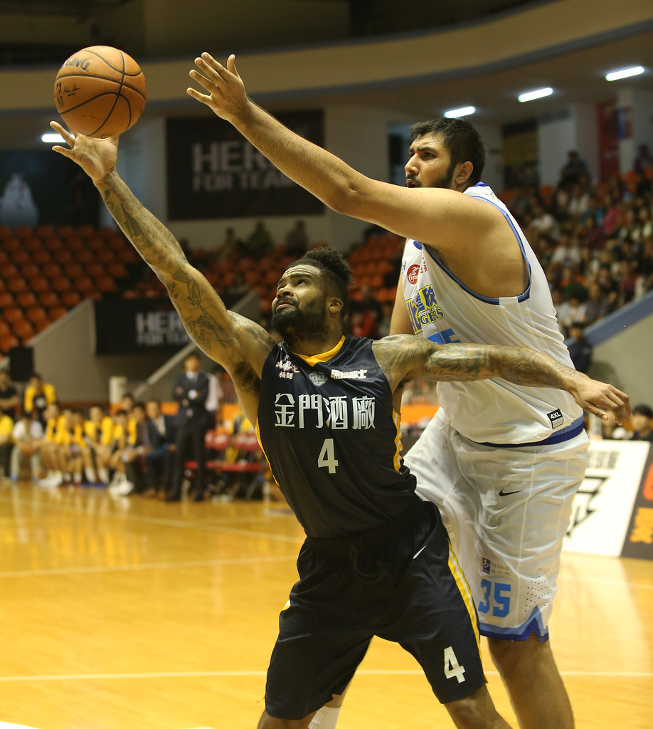 菲爾普斯42分　金酒仍輸達欣