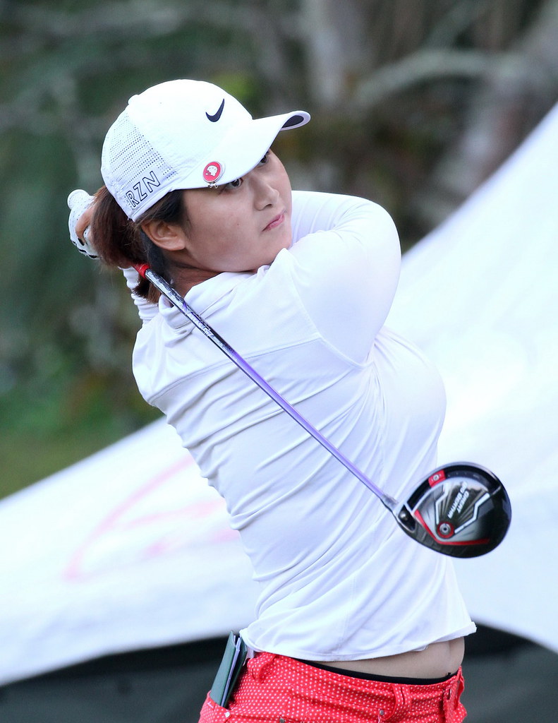 劉豔拚職業首冠　首回合67桿並列領先