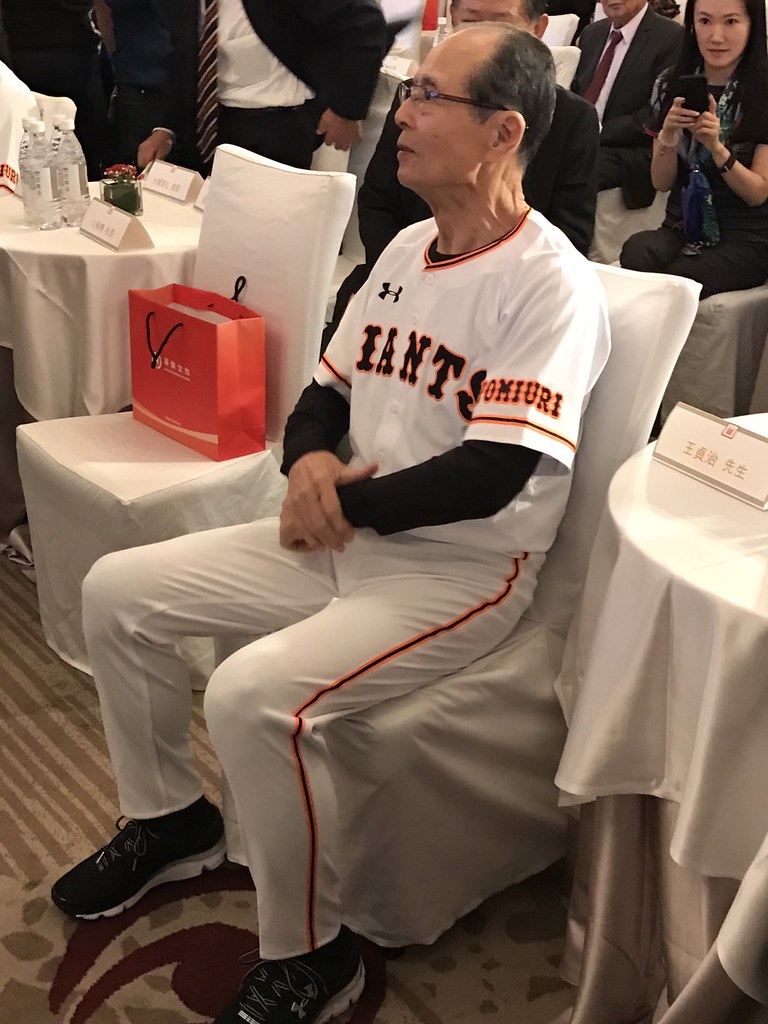 首次穿巨人球衣來台　王貞治：一定要站上打擊區