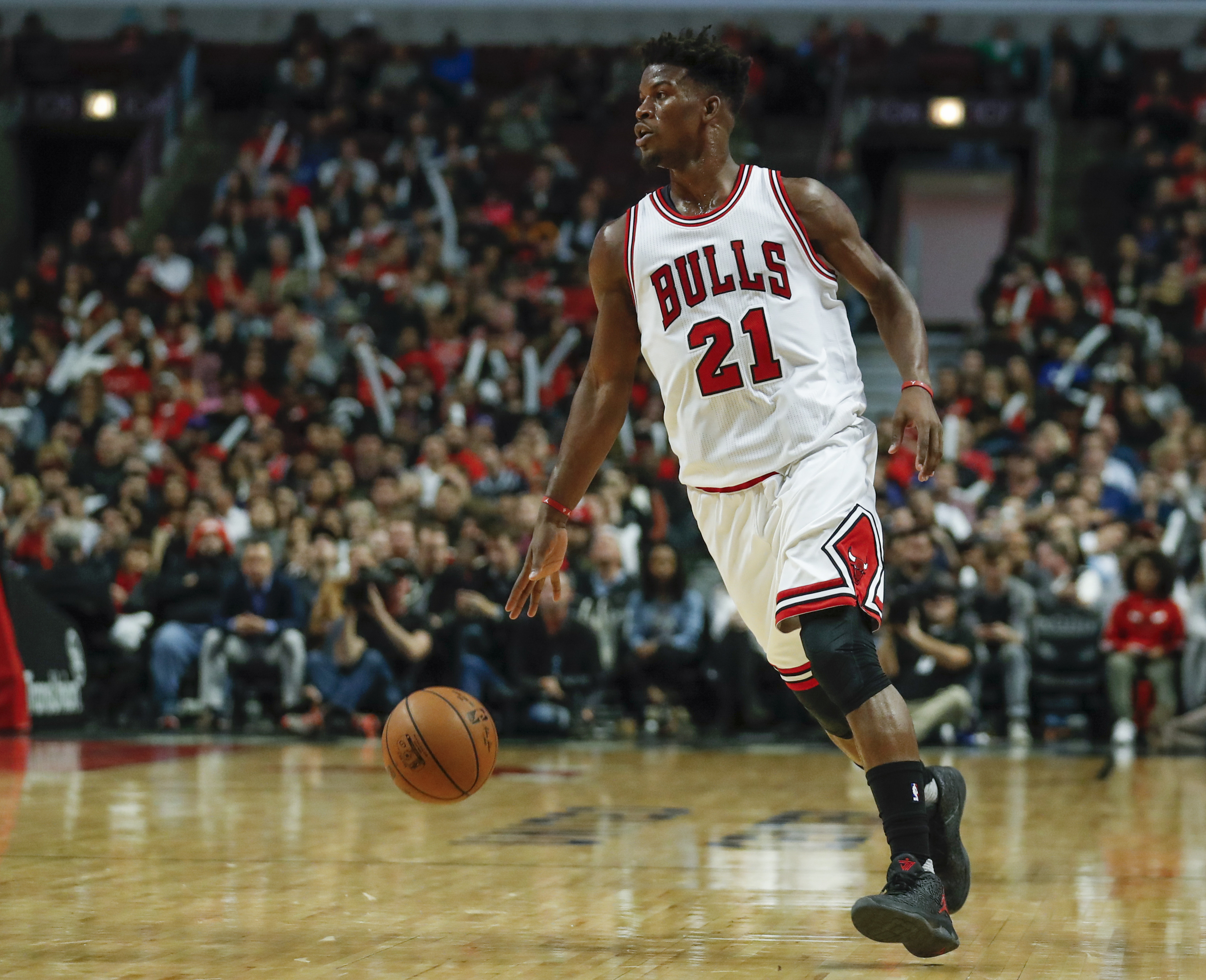 Butler狂飆40分　公牛客場衝翻湖人