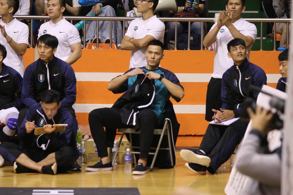 張宗憲上場前展幽默　B.戴維斯開心回台