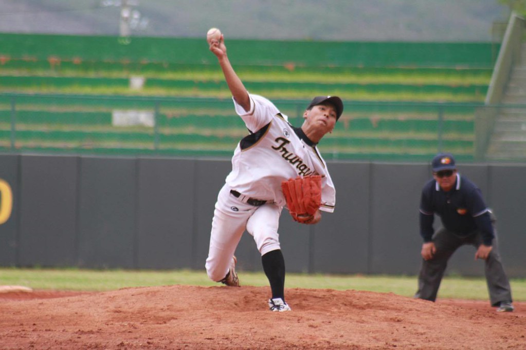 陳俊毅6局無失分　助崇義勇闖冠軍戰