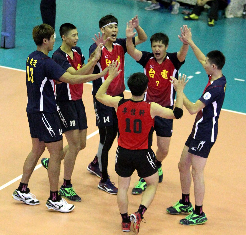 台電男排直落三贏球　跨季13連勝到手