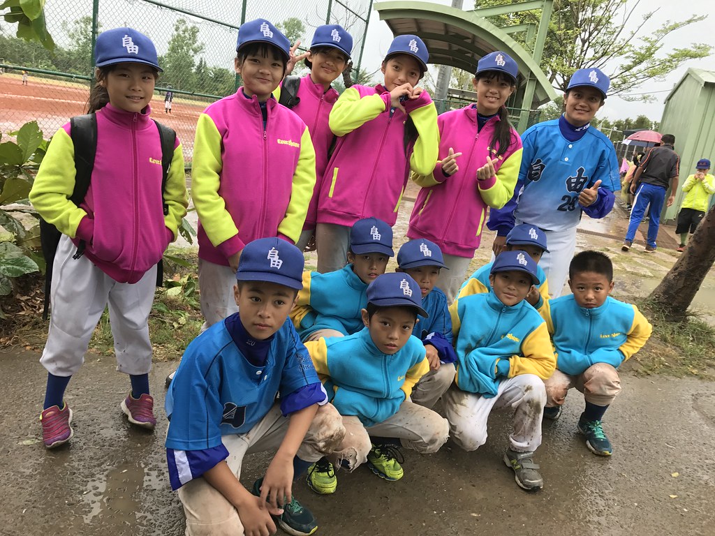 女教練領軍　自由五金釵超吸睛