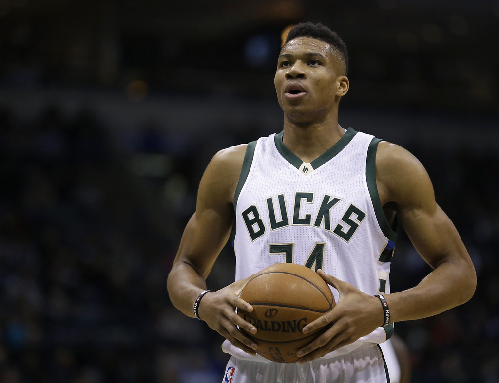 Antetokounmpo生日後大三元　公鹿撞翻拓荒者