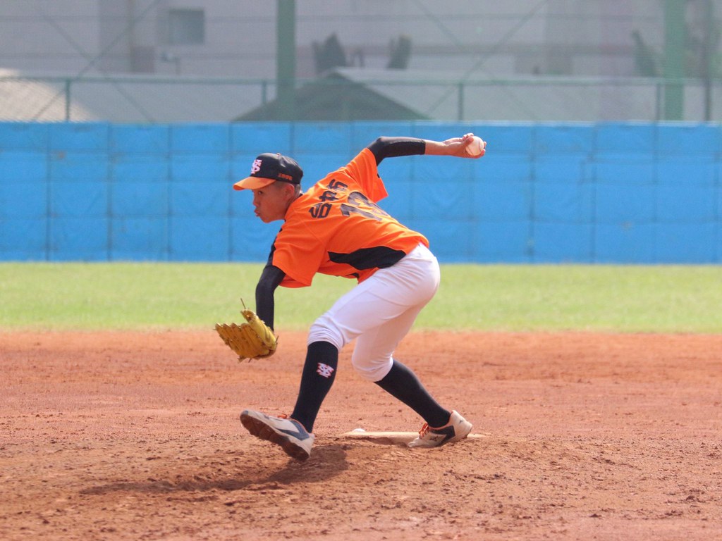 覃頎恩後援壓制　西苑延長勝三信
