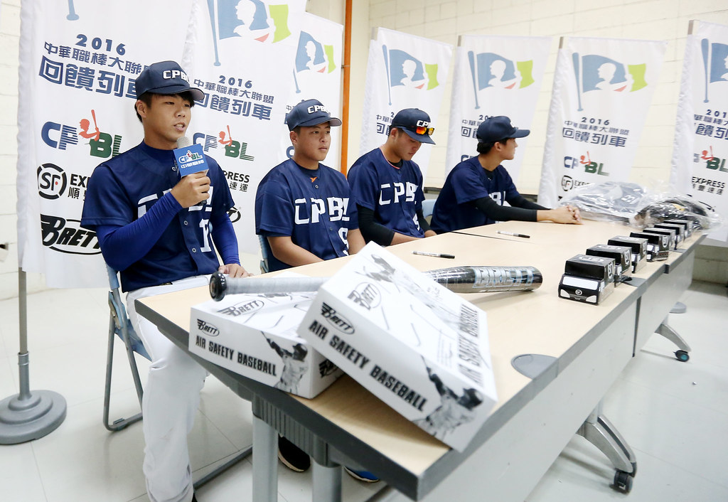 中職回饋列車在冬盟　四球星現身鼓勵小選手