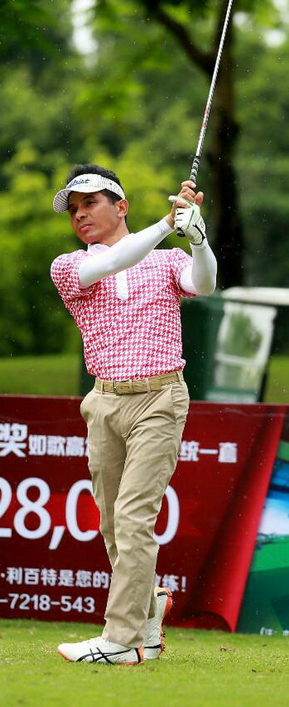 首回合飆66桿　翁永田豐原獨走