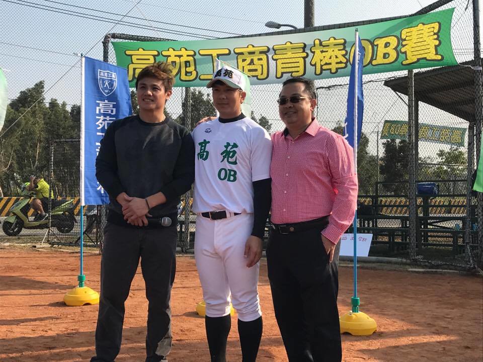 OB初體驗　申皓瑋贈球架、供乳豬
