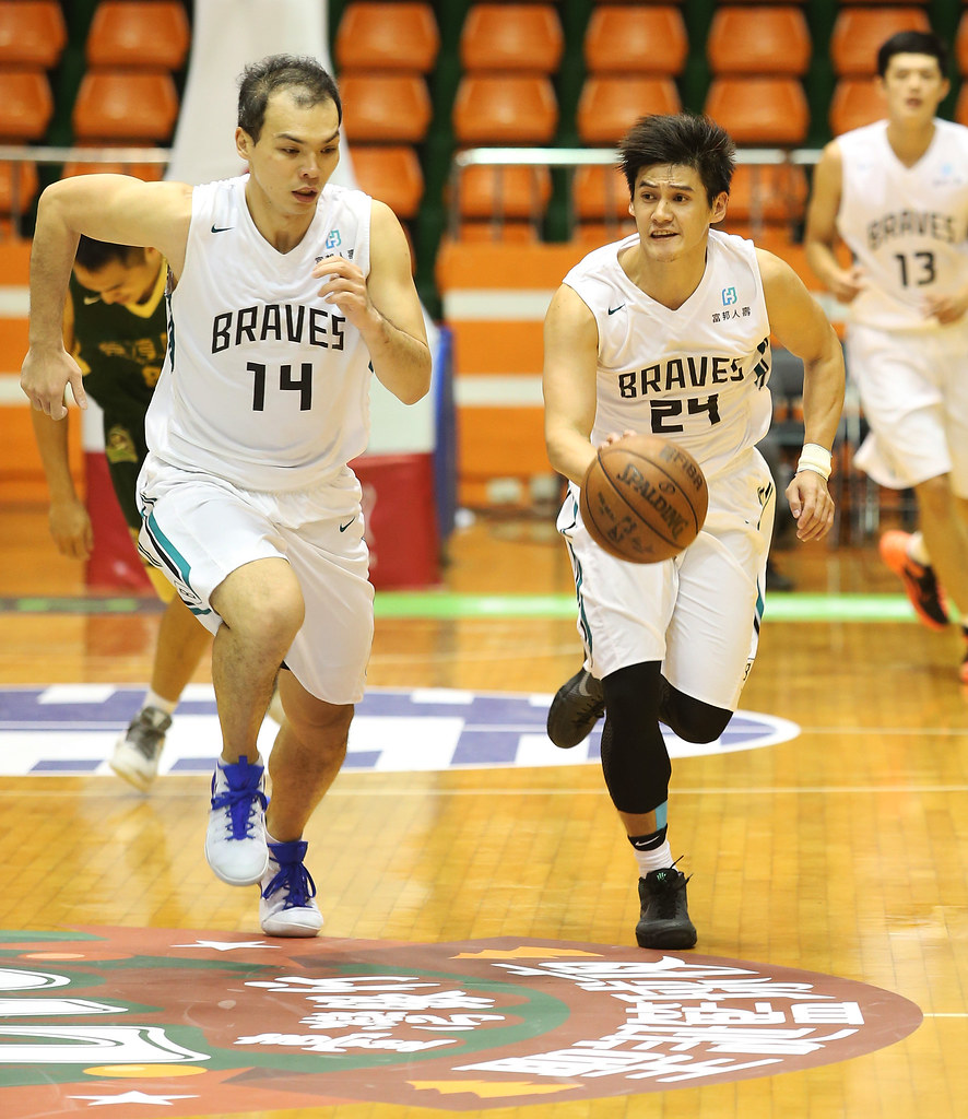 洪志善超大號3分球　富邦大勝台啤