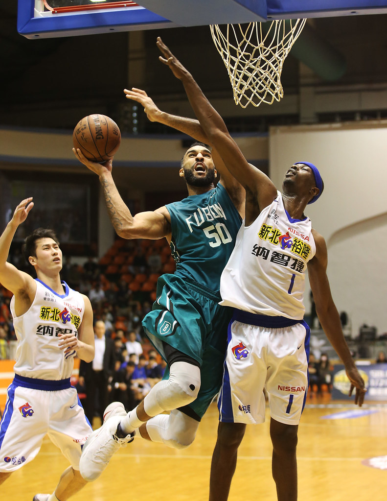 沒執行犯規遭絕殺　顏行書不怪球員