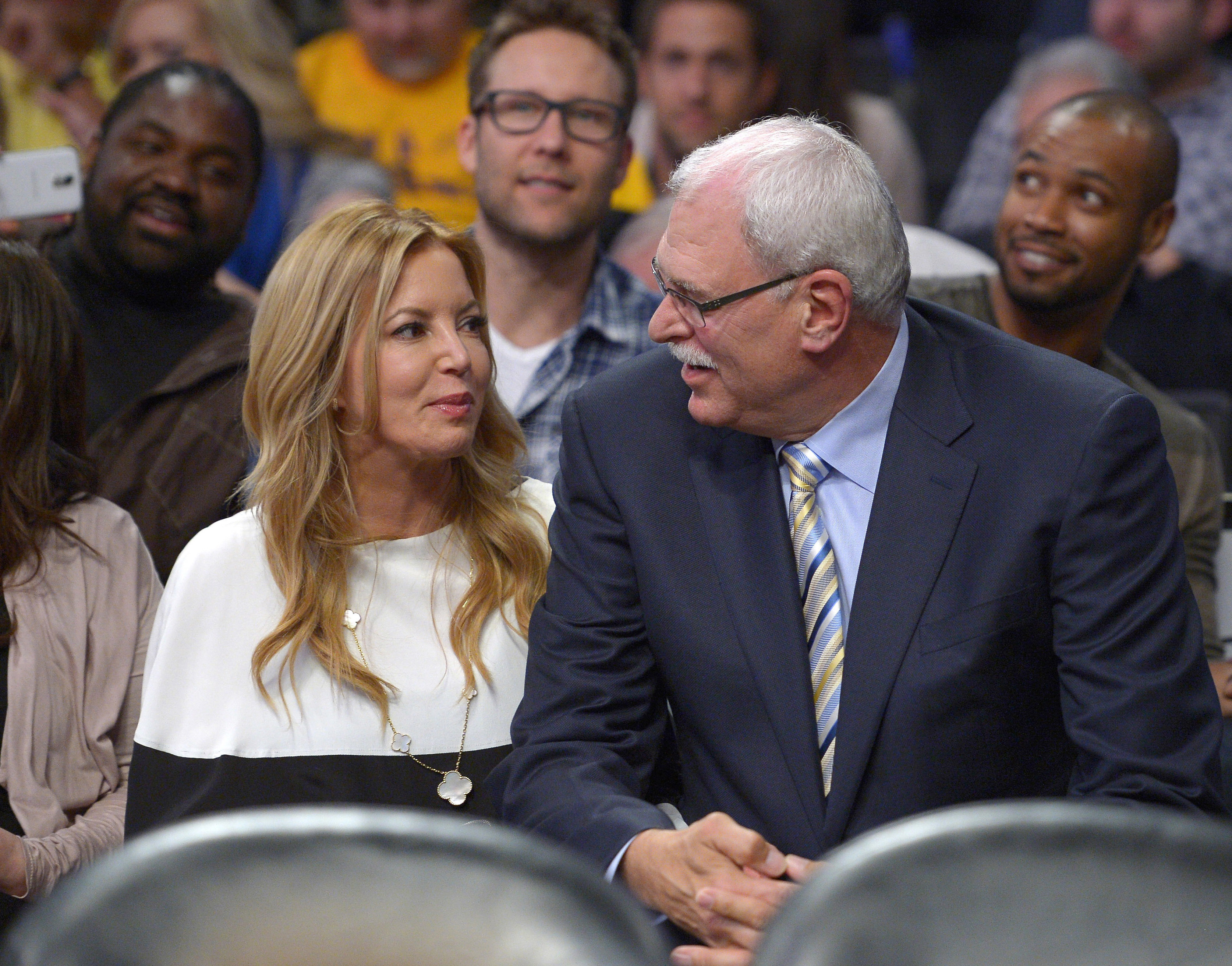 尼克、湖人總裁　宣布解除婚約