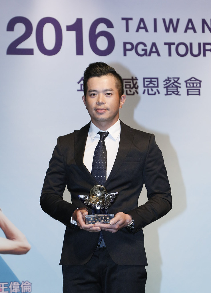 詹世昌獲年度最佳球員　呂偉智抱回獎金王