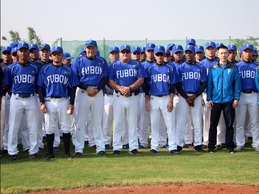 好酉誠意　富邦超強體育星光向你拜年！