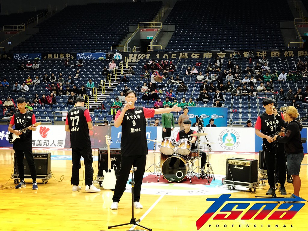 義守球員巨蛋表演　「以為小娟姐開玩笑」