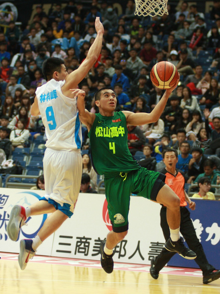 高國豪轟35分　松山、南山3連勝