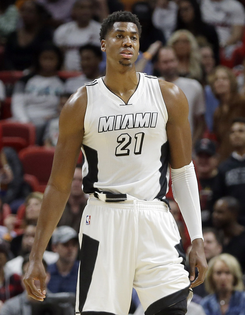 熱火12連勝燒不盡　公鹿輸球又折將