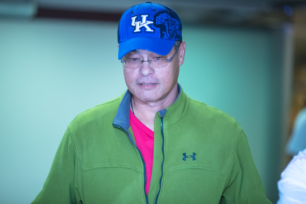 陳威成請辭　李安熙遞補經典賽外野教練