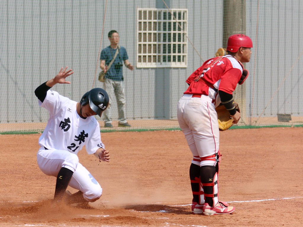 ​代打再見安　南英險勝普門