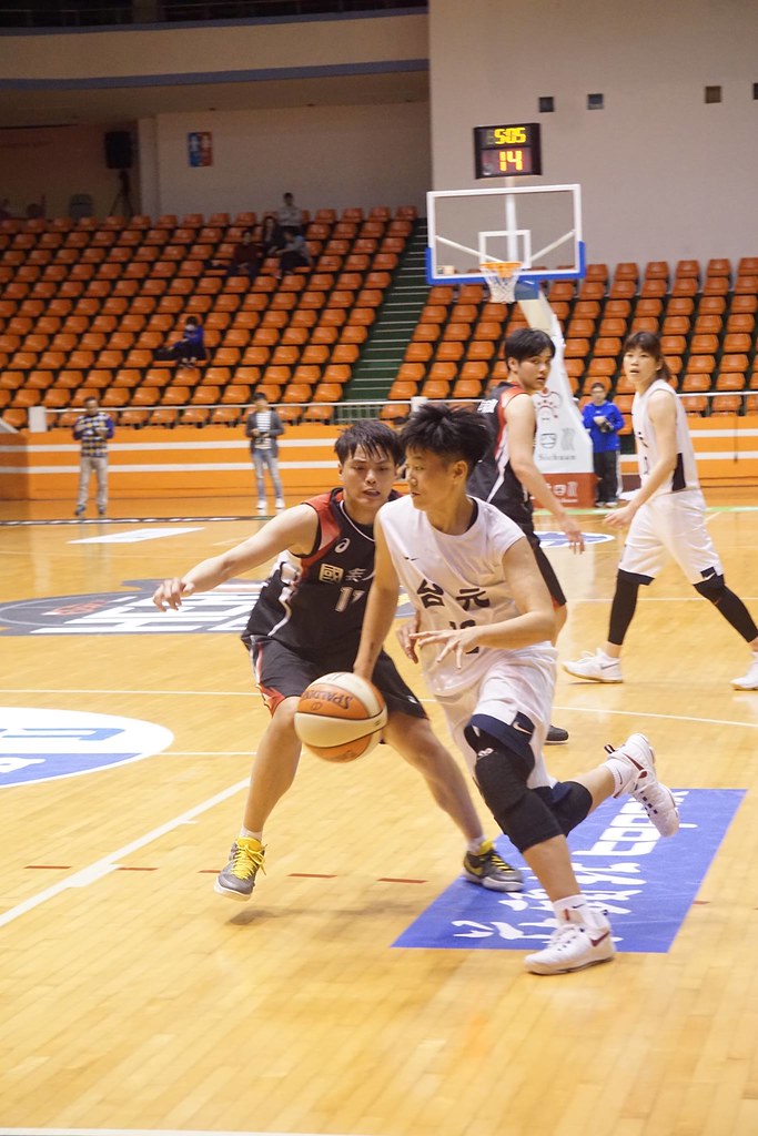 第3節追分成功　國泰逆轉勝台元