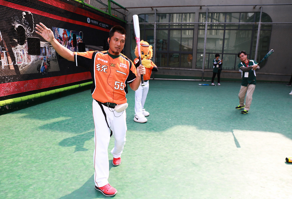 潘武雄轟田中將大　「腳還沒下去球就進來了」