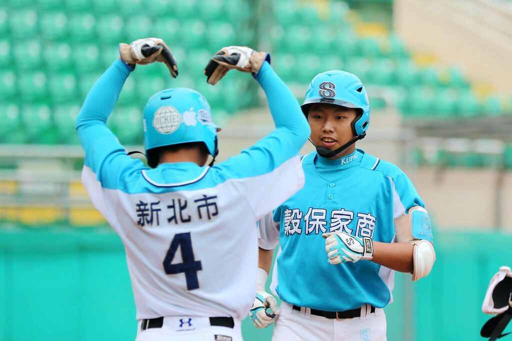 ​楊岱均接班人　穀保邱志恆高一扛起中心棒次
