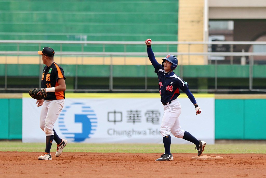 ​平鎮4強之路不容易　林靖凱打回超前分