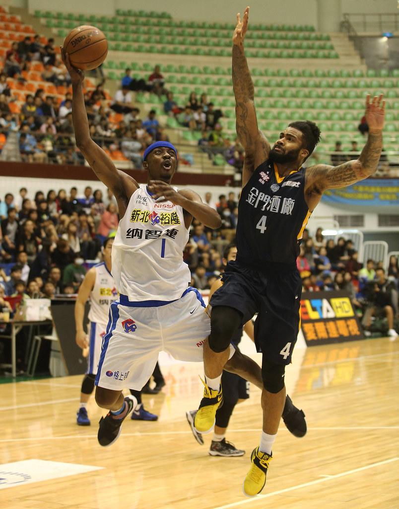 B.戴維斯受傷影響？　金酒、裕隆純本土應戰