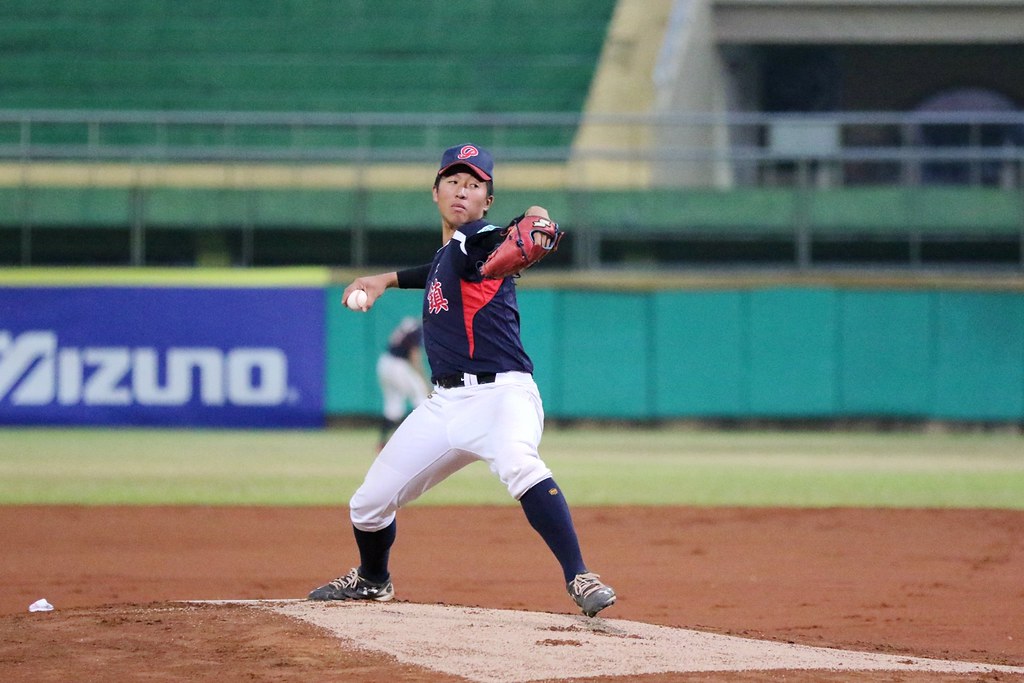 ​平鎮扣倒南英　首冠僅差最後1勝