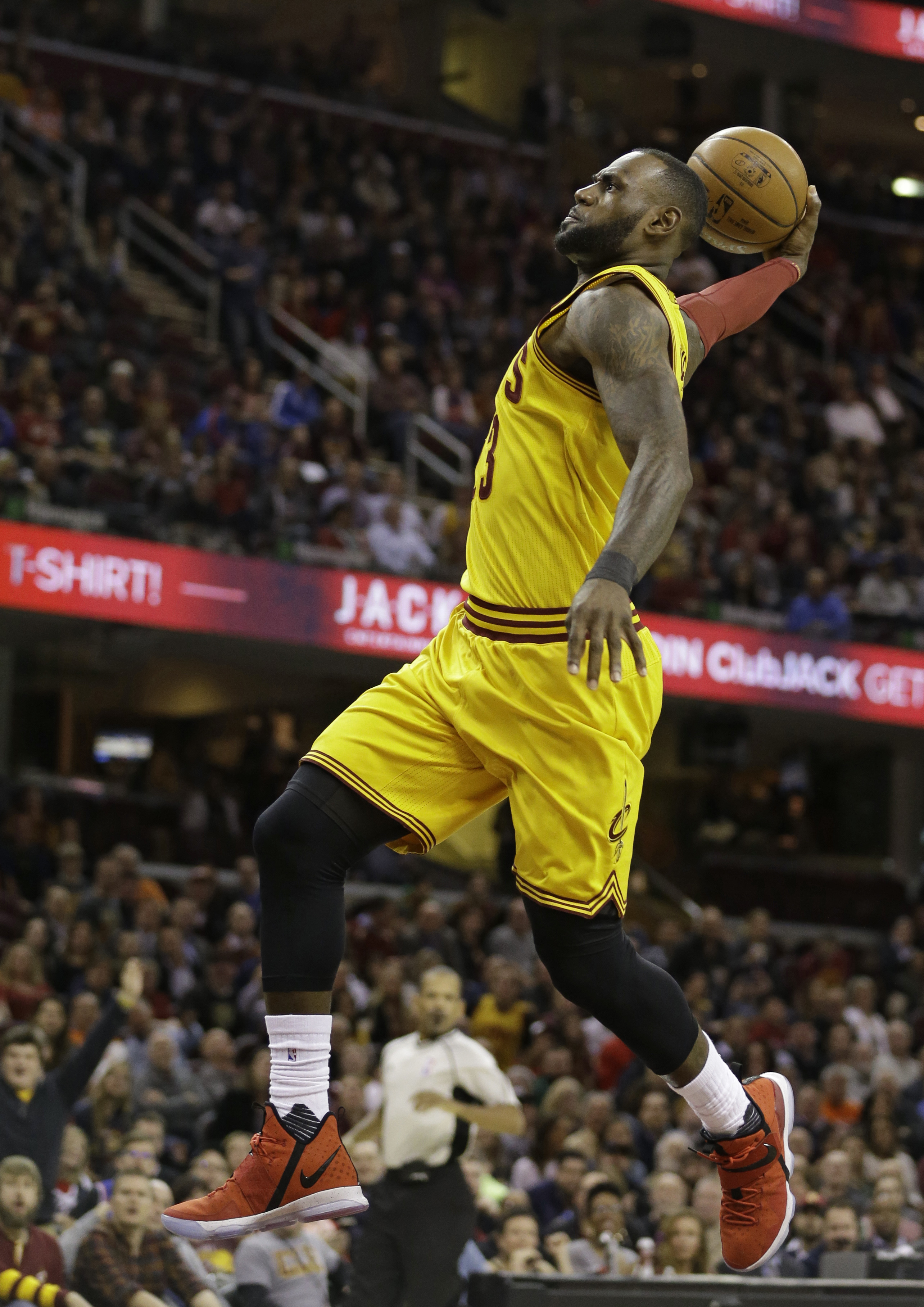 James歸隊領軍　騎士擊敗公鹿