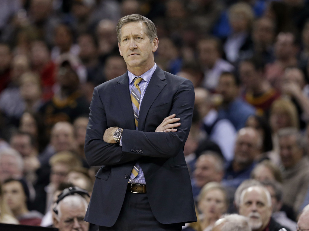 要落實三角戰術　Brown：禪師自己下場執教