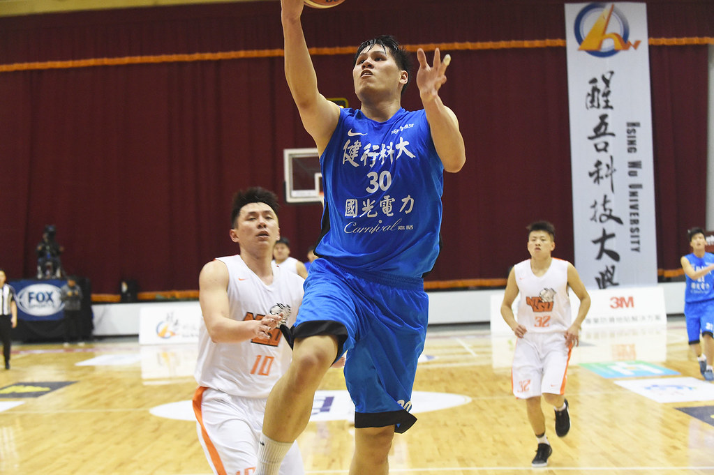 陳冠毅飆21分　健行科大續領先