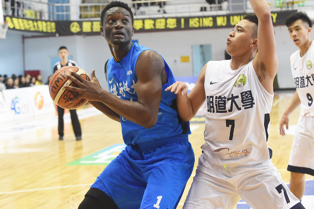 石博恩生涯新高22分　健行第1種子晉級