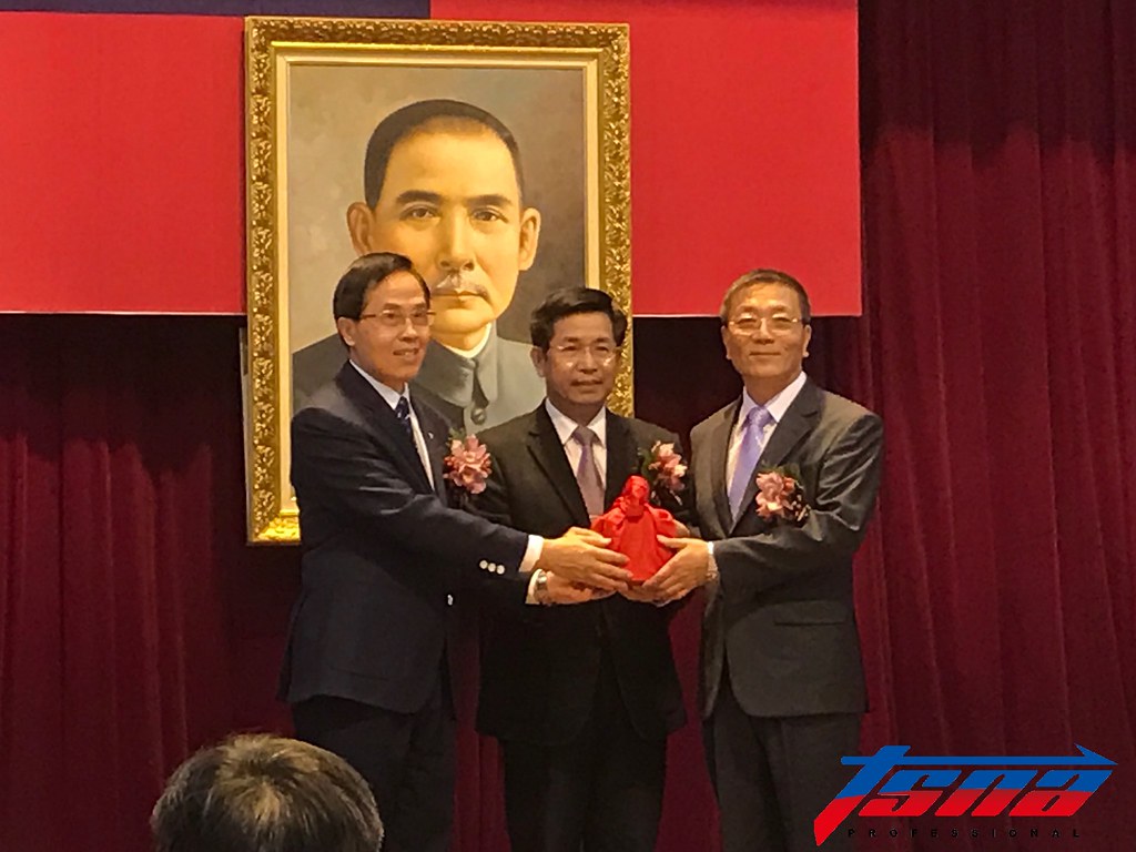 林德福上任　宣布中職主導國家一級賽事