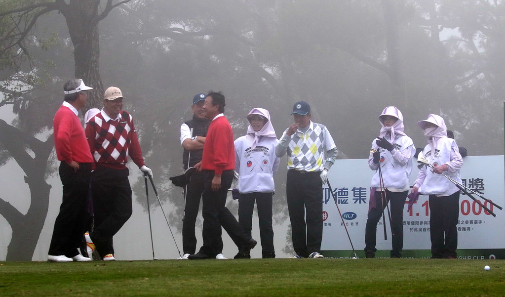 大霧中完成比賽　台日好友盃首日戰平 