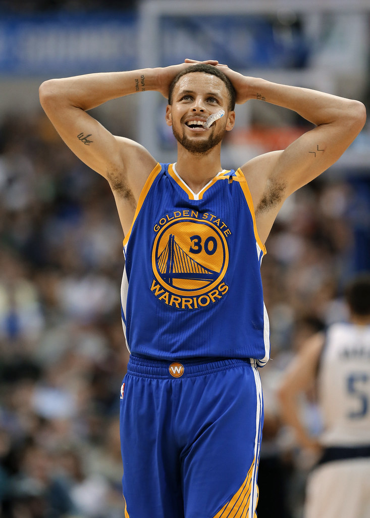 Curry兄弟對決　勇士客場28勝寫紀錄