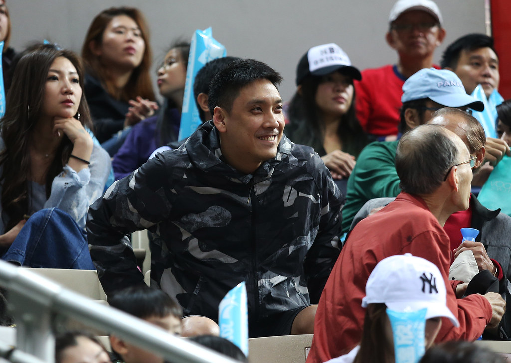 田壘現身第4戰　也想拋彩帶