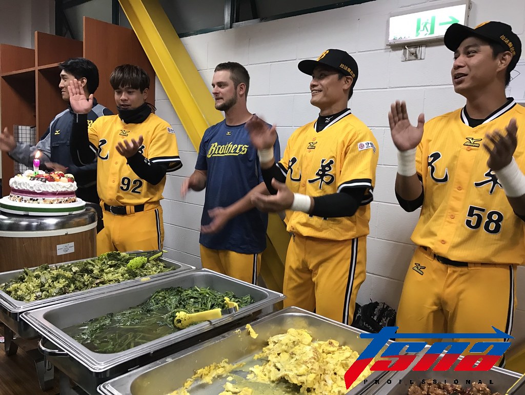 生日快樂！　王勝偉逗趣模仿女兒