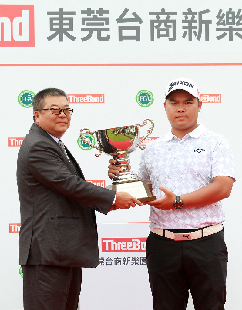 最後一回合抓5鳥　黃頎贏得職業首冠