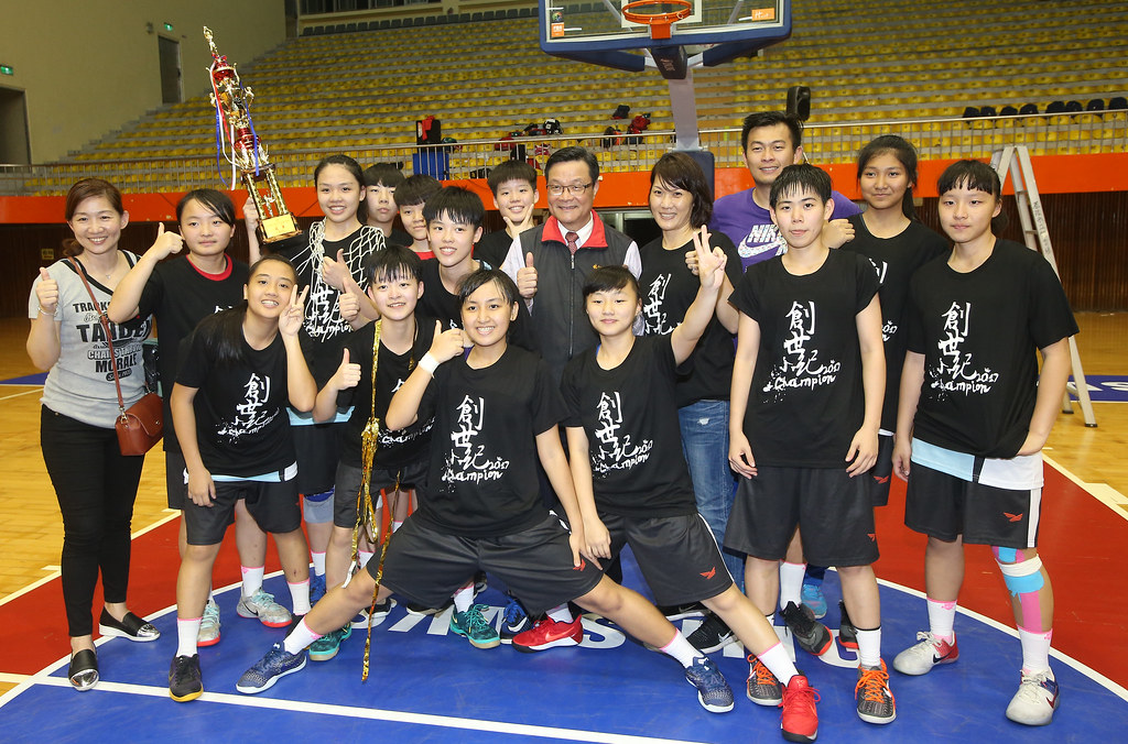 成軍3年首闖決賽　能仁女籃摘冠