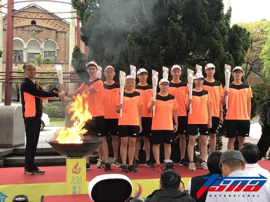 全大運聖火點燃　台大首創機器人點火