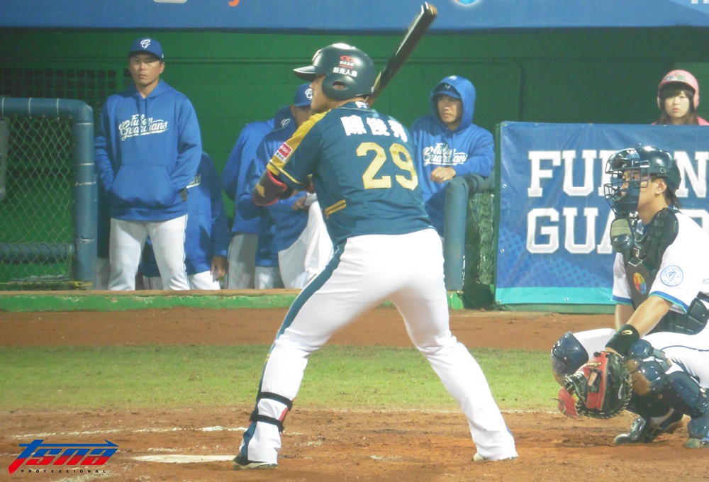 單場雙響打退倪福德　陳俊秀率猿6比3勝悍將