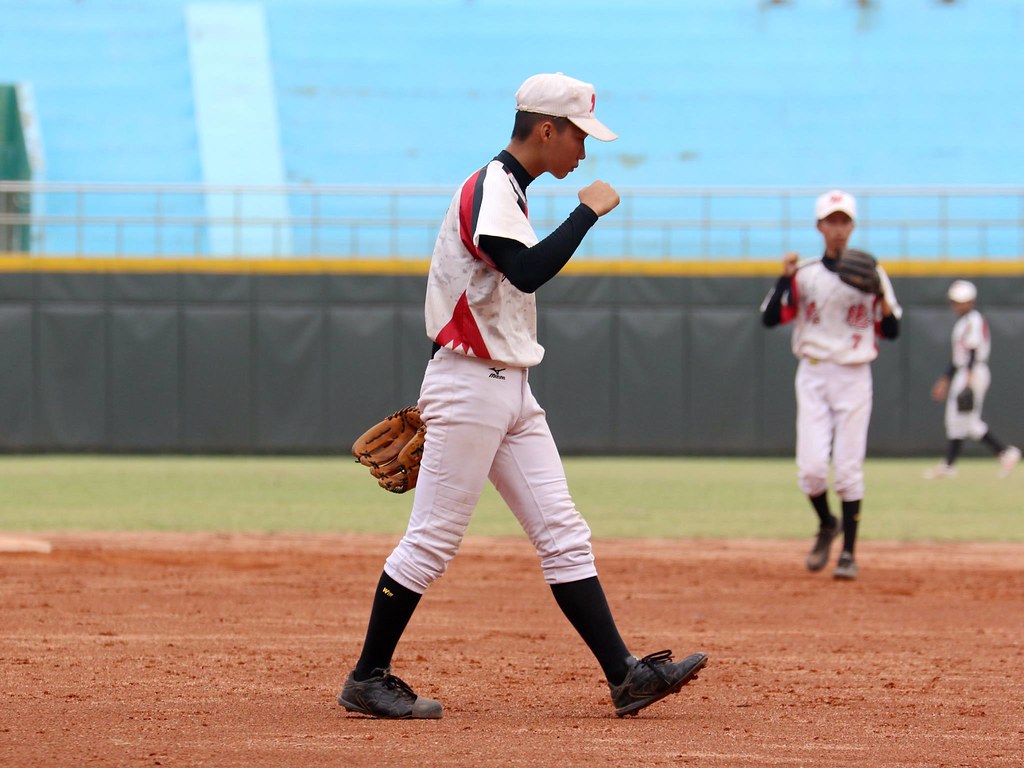 ​民德1分險勝三星　8強對決二重