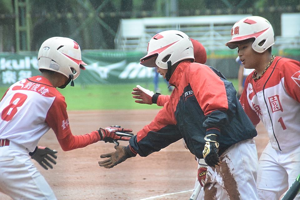 ​謝孟廷全壘打帶動氣勢　北市闖進冠軍戰