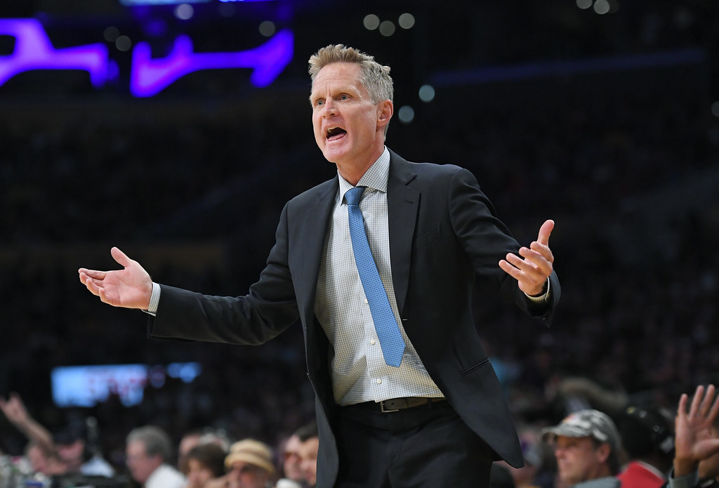 背部手術部位疼痛　Kerr缺席第4戰