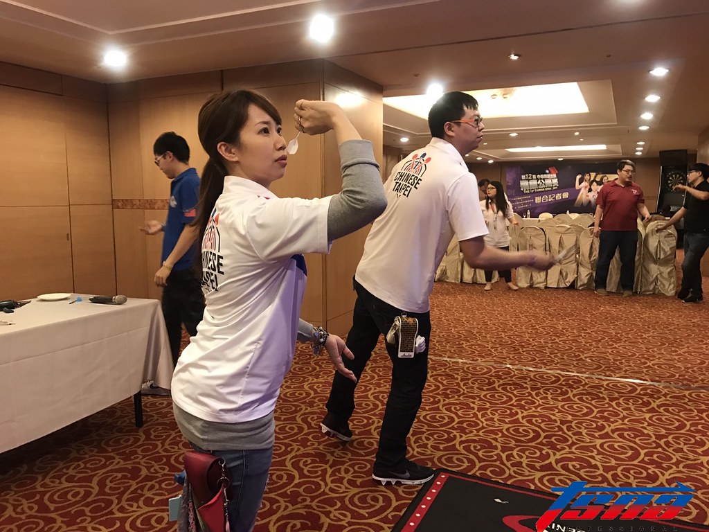 ​奪冠後遇低潮　飛鏢好手陳珈螢「跟自己對戰」