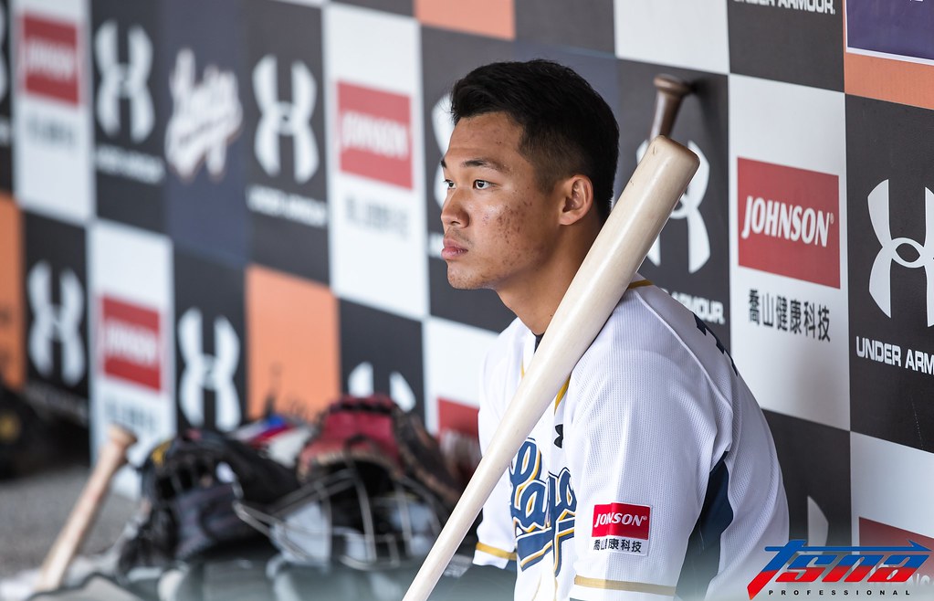 陳俊秀右膝不適　王柏融生涯首度先發第4棒  